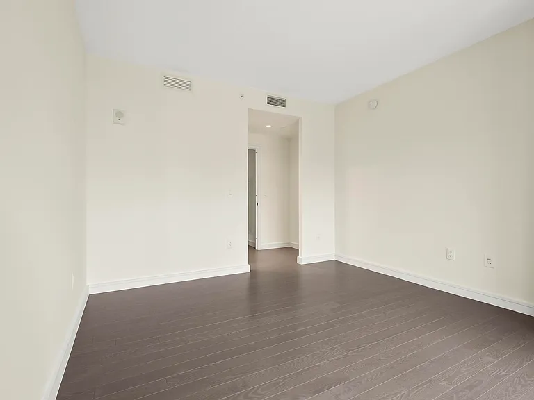 15 Morris Ave #309 — Photo 15