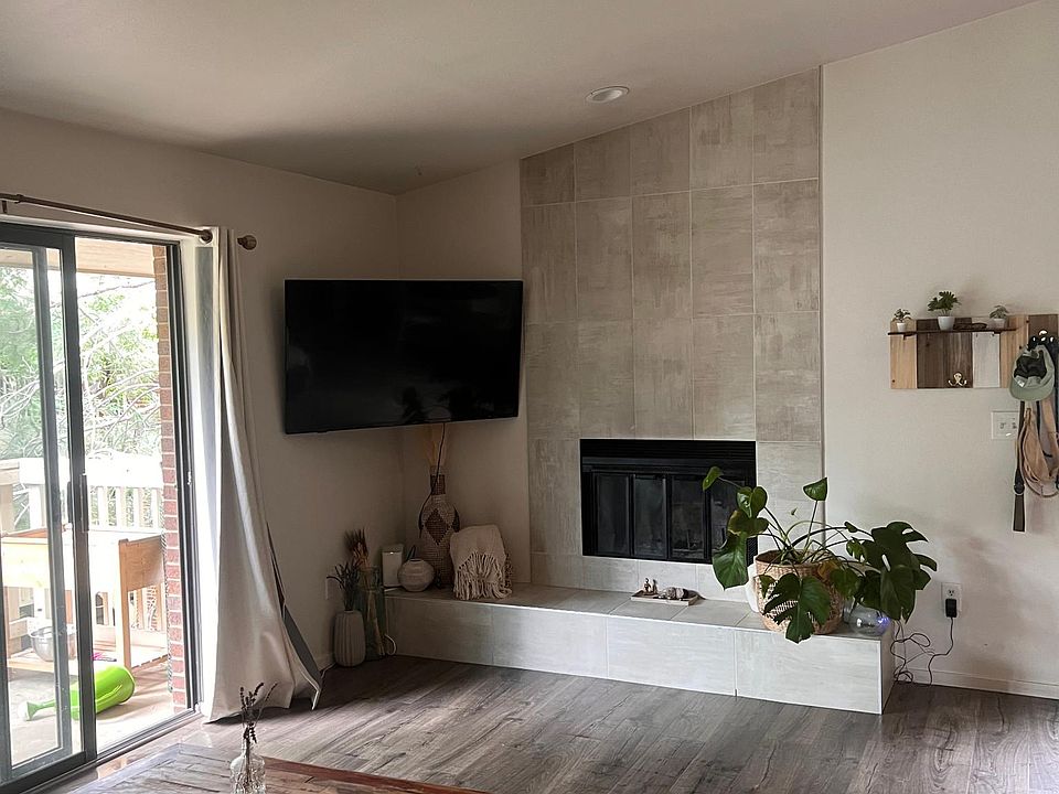 Spacious living room
