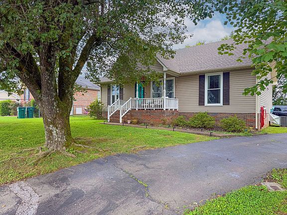 3rd image of 1324 Sunnybrooke Ct