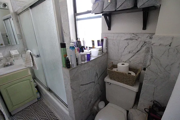 Rented by Luxor Homes & Investment Realty | media 44