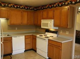 819 Sugar Valley Ct, Saint Peters, MO 63376