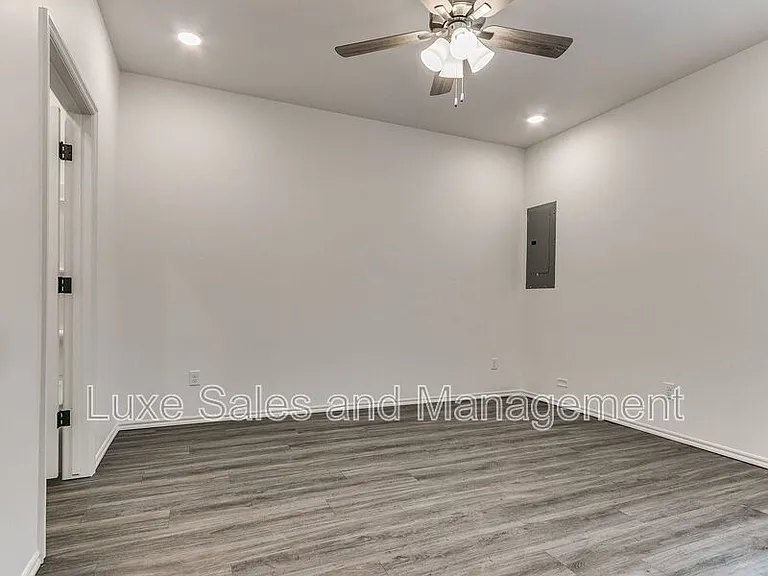 8024 NW 110th Dr — Photo 18