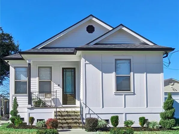 3004 Plaza Dr, Chalmette, LA 70043