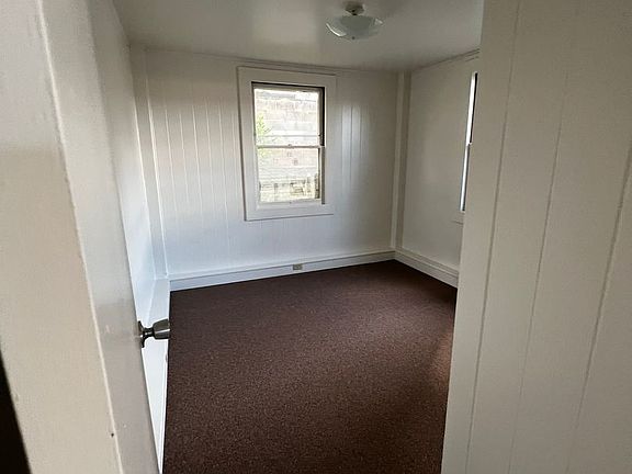 5th image of 1414 Ward Ave #1414