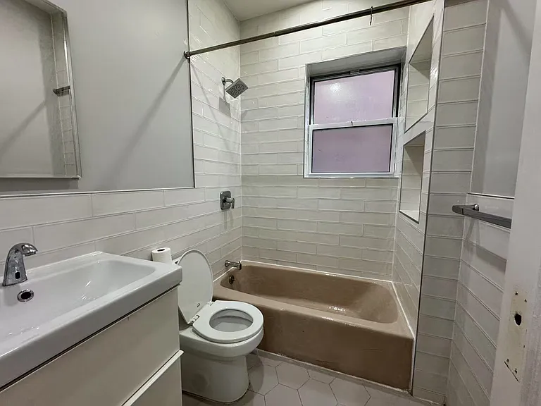 1317 Hobart Ave #1 — Photo 5