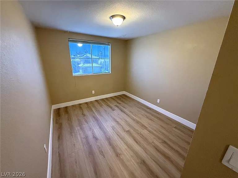 136 Serenade Ct — Photo 30