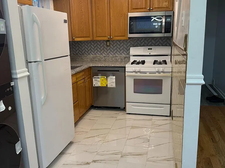 3658 Genesee Dr — Photo 29