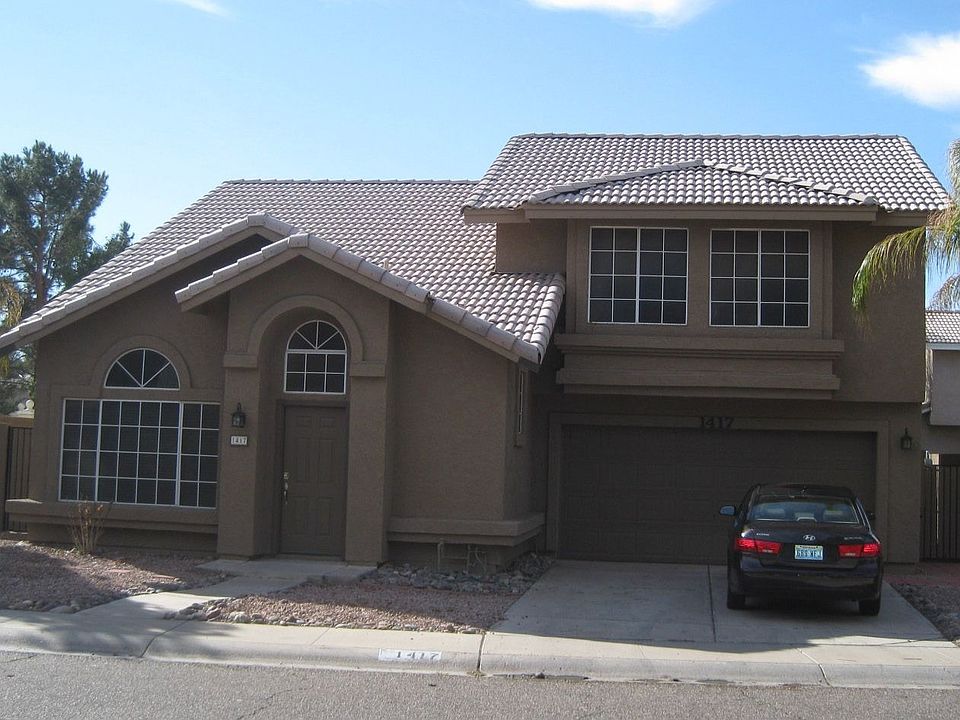 Spacious 4BR 2.5BA in great neighborhood