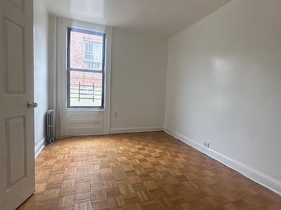3rd image of 1417 Clinton Ave #3