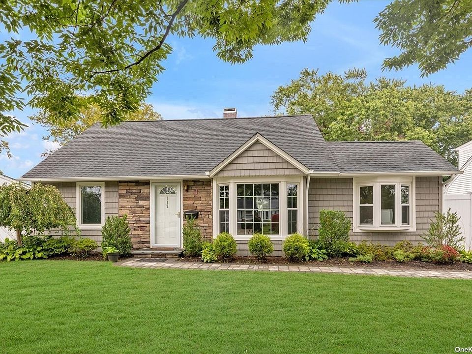 1st image of 112 Arlyn Dr W
