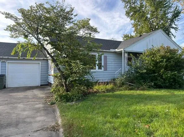 301 S Maple Ave, Woodward, IA 50276