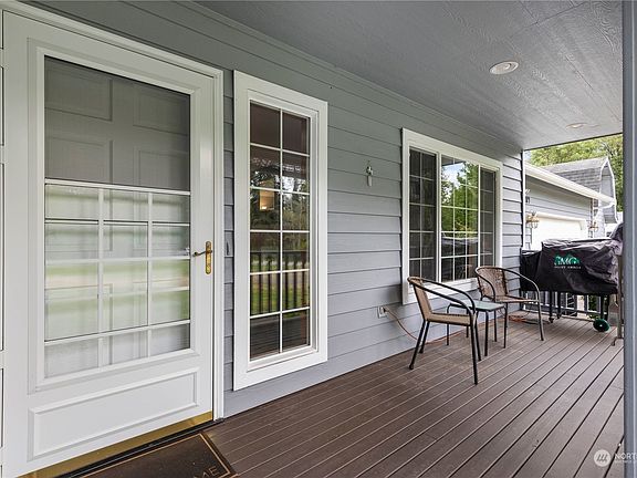 2nd image of 6109 157th Avenue SE