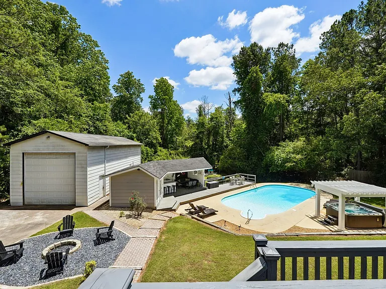 Pool ONLY OPEN May - September, HotTub open ALL YEAR. (Lounge chairs, pool bathroom, pool kitchen sink only usable/open in summer pool season)