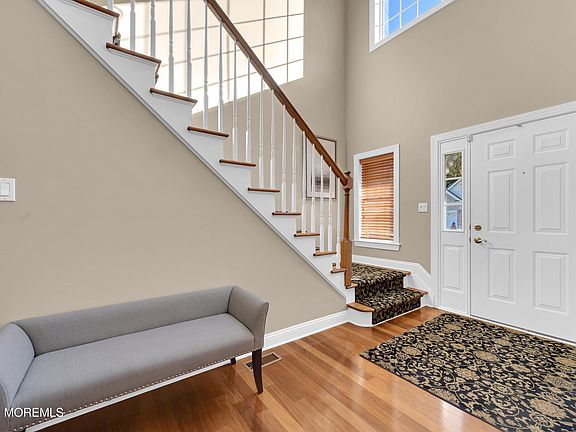 5th image of 111 Scarborough Way