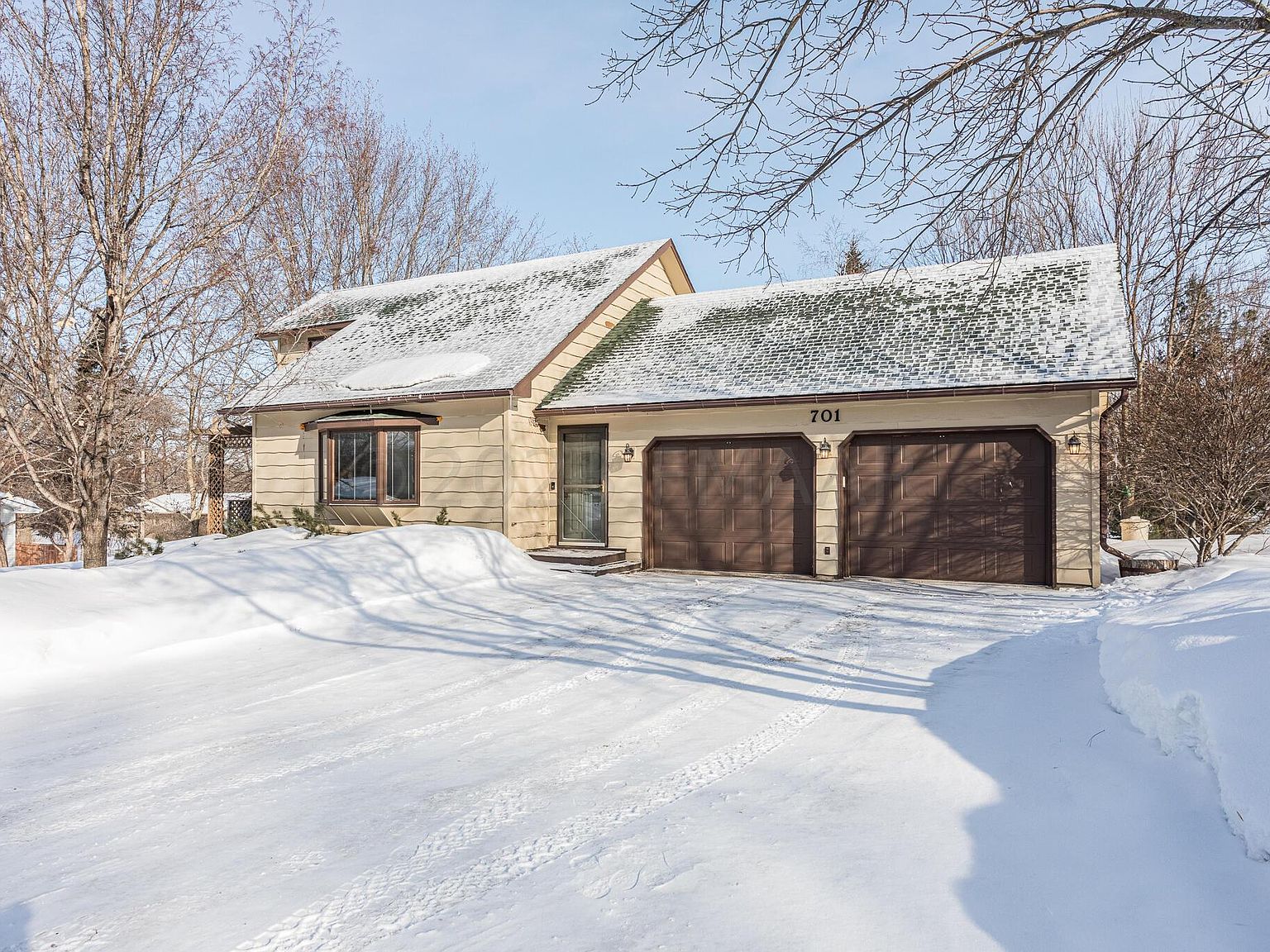701 1st Ave SE, Pelican Rapids, MN 56572 Zillow