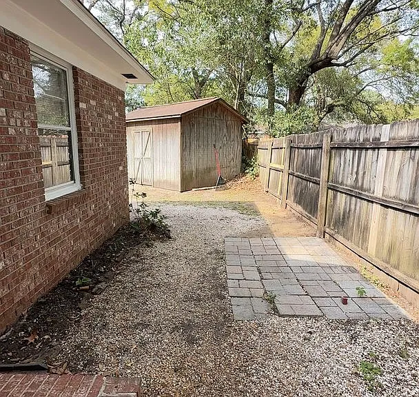 1746 E Avalon Cir #B — Photo 21