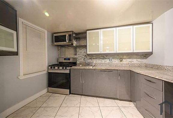 2nd image of 29 Humphreys St APT 2F