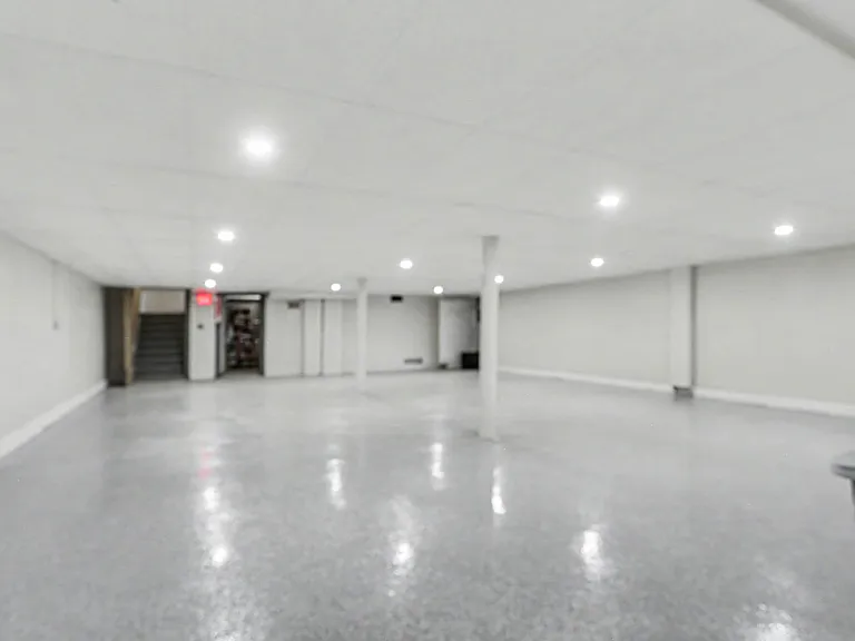 9030 Columbus Rd — Photo 2