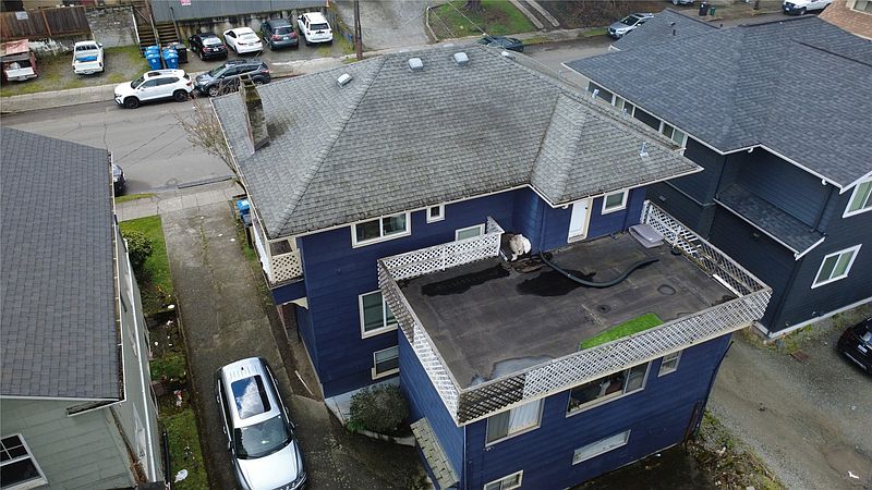 3rd image of 5026 20th Avenue NE