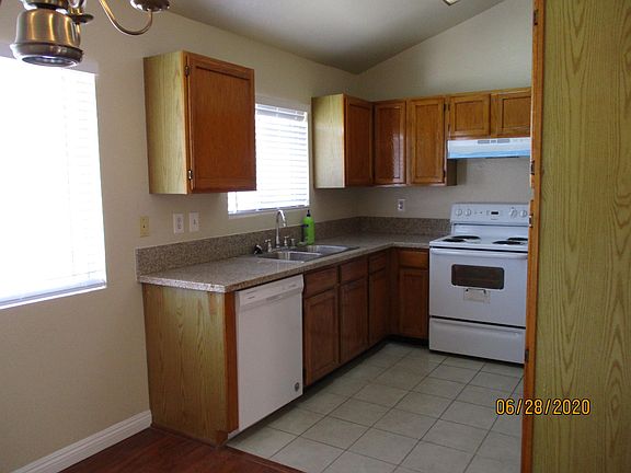 4th image of 13882 Cherry St #C