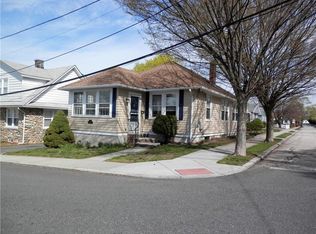 7 Almira Ave, Providence, RI 02909