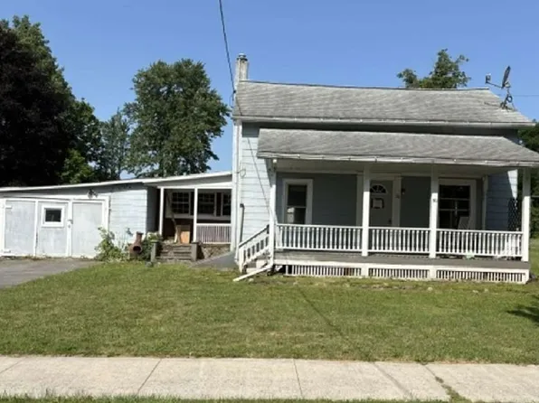 30 William St, Phelps, NY 14532