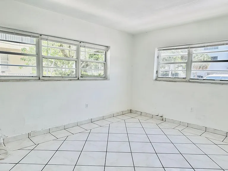1604 Bay Rd — Photo 9