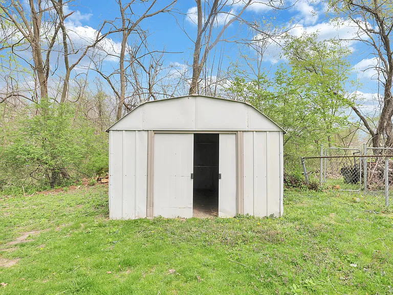 8906 Lakefield Ct — Photo 36