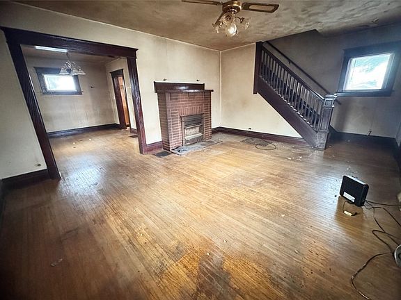 5th image of 2506 Loveland Ave