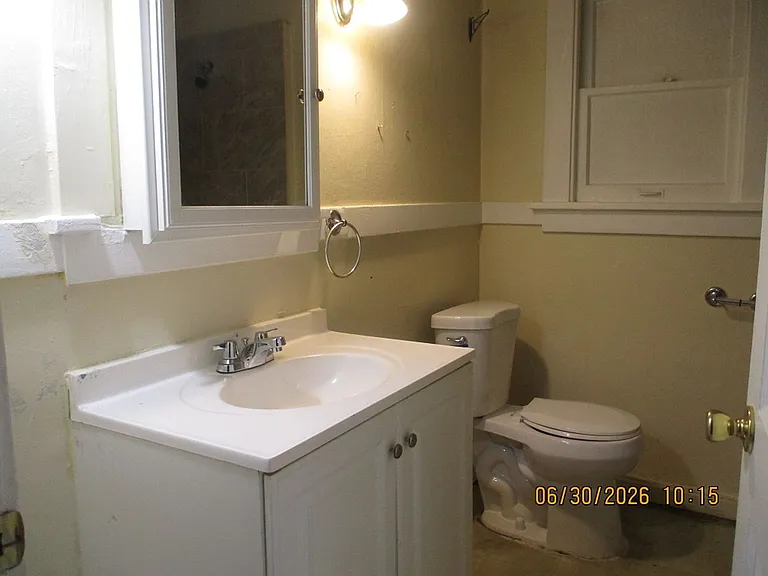 301 W 3rd St — Photo 9