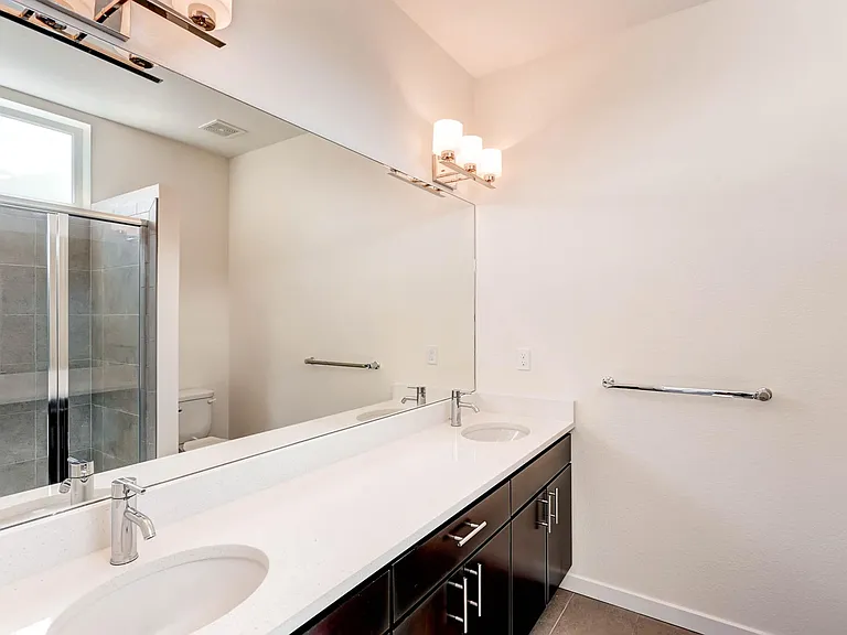 3415 Larimer St #101 — Photo 18