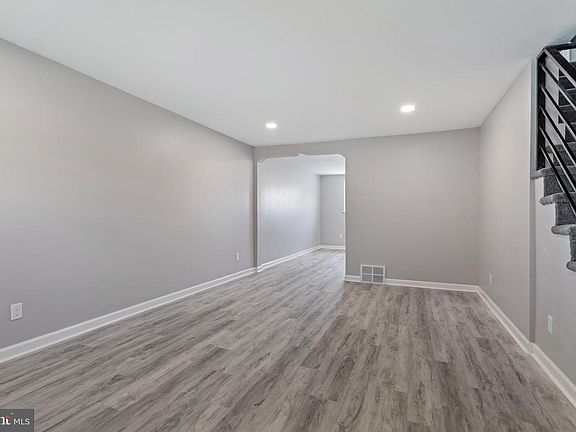 4th image of 710 Grant Rd
