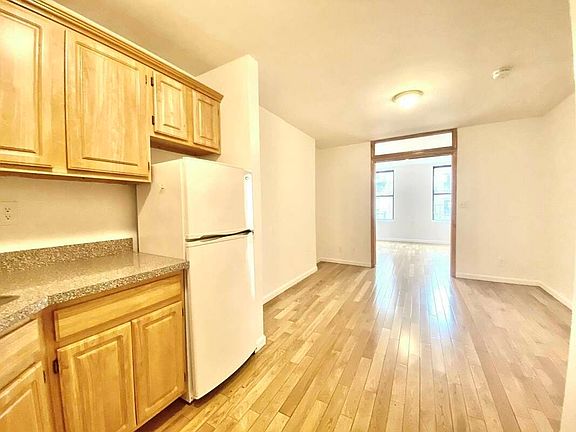 2nd image of 337 E 6th St #6A