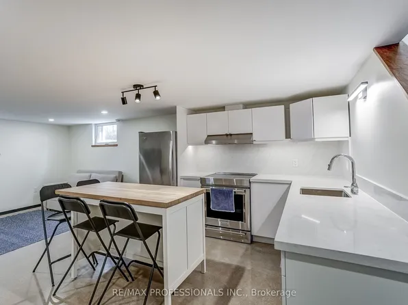 9 Cashman Cres #Basement, Toronto, ON M6N 4M6