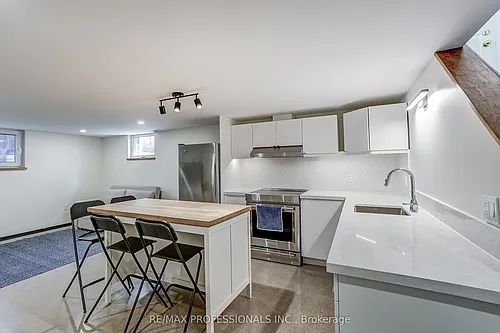 9 Cashman Cres #BASEMENT Photo 1