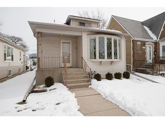 2127 N 76th Ave photo 1