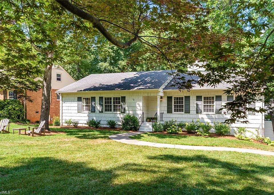 1st image of 4002 Dogwood Dr