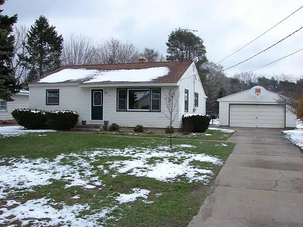 4312 Thompson St photo 1