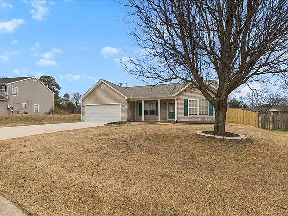 2nd image of 642 Hunters Ln