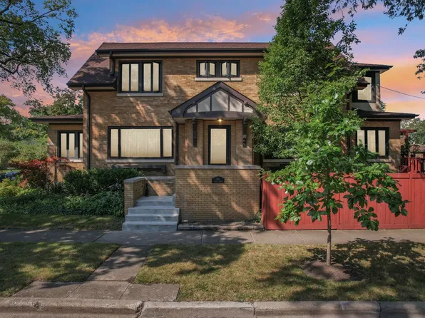 102 Le Moyne Pkwy, Oak Park, IL 60302