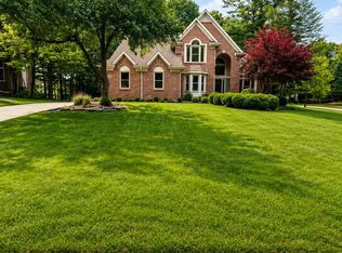 244 Indian Trl, Lake Orion, MI 48362