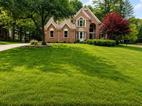 244 Indian Trl, Lake Orion, MI 48362