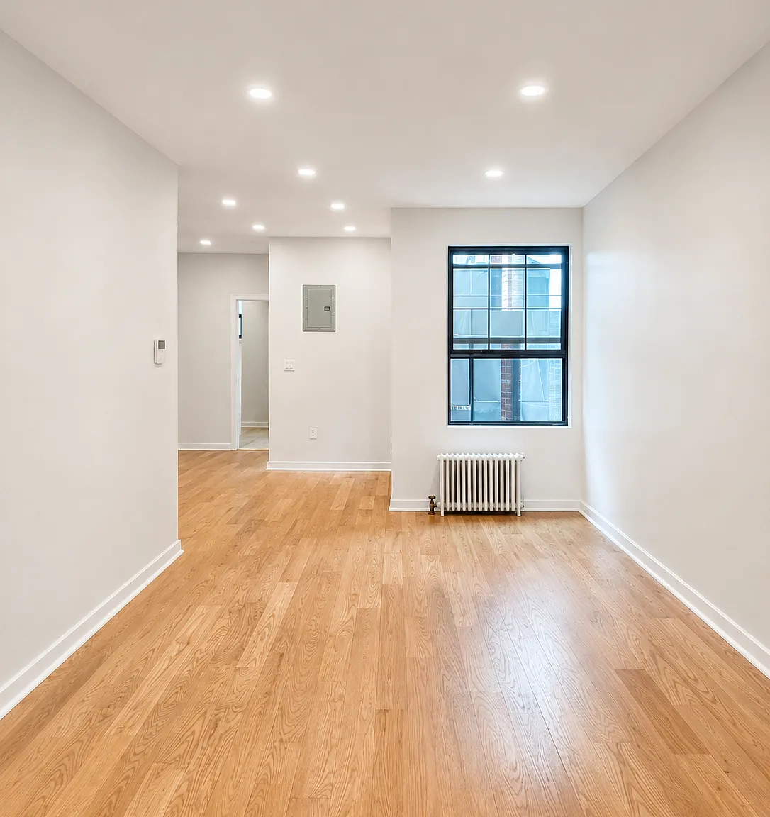 41-15 31st Avenue — Photo 3