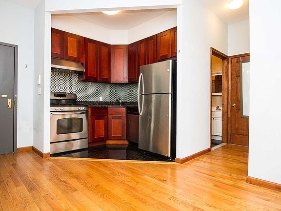 2nd image of 176 Wilson Ave #3A