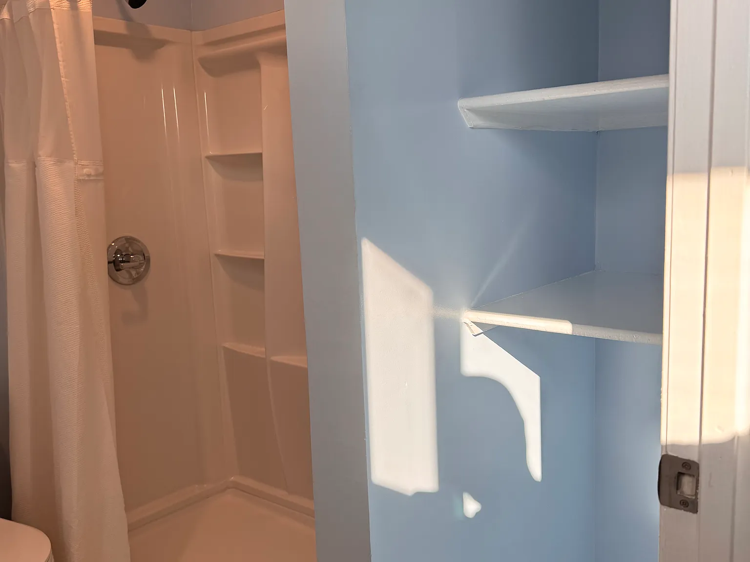 Studio, 480 sqft, $1,900 — Photo 2