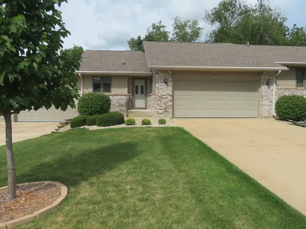 1934 W Mesa Dr, Freeport, IL 61032