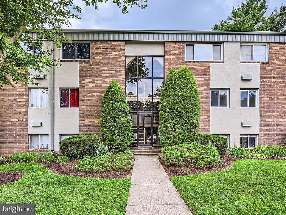 1st image of 354 Gatewater Ct Unit 202