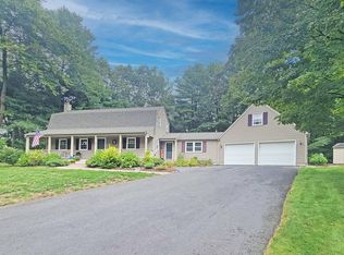 15 Laro Cir, Westfield, MA 01085