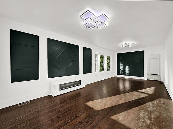4th image of 10504 S Lafayette Ave