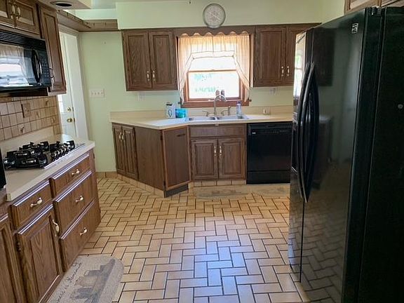 Kitchen, with appliances